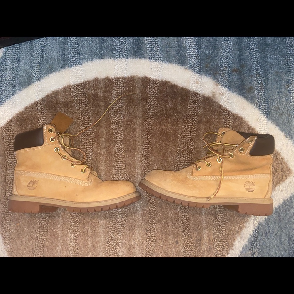 💕🎉HP🎉💕Wheat Timberland Boots